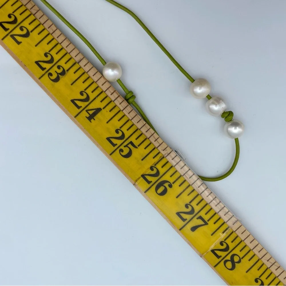 Stunning Tiffany Anne Freshwater Pearl Green Leather Necklace 27”